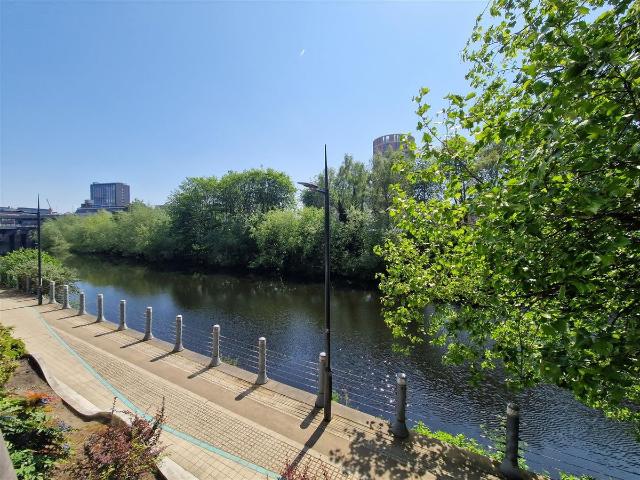 Whitehall Quay, Leeds LS1, 2 bed flat to rent, £1,350 pcm | PrimeLocation
