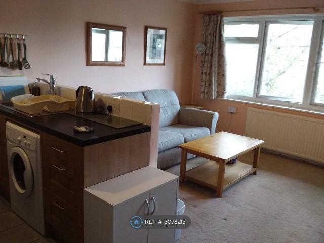 Whitehall Road, Uxbridge UB8, 1 bed flat to rent, £1,395 pcm | PrimeLocation