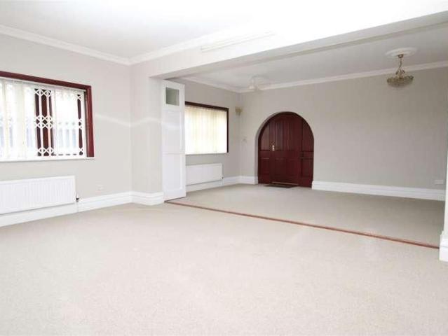 Whitehall Road, Wyke, Bradford, BD12