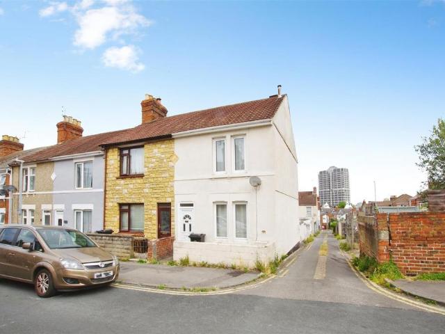 Whitehead Street, Swindon SN1 2 bed terraced house to rent £1,075 pcm £248 pw