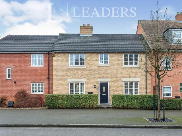 Whitehead Way, Buckingham. 3 bed house to rent £1,650 pcm £381 pw