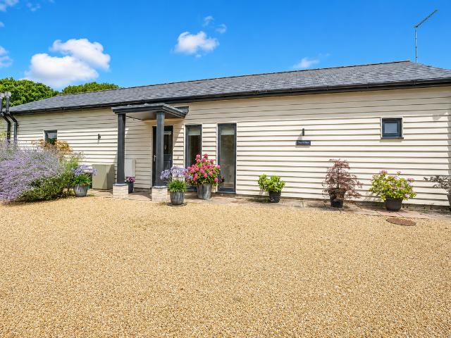 Whitehill, Dane End SG12, 2 bed barn conversion to rent, £2,100 pcm | PrimeLocation