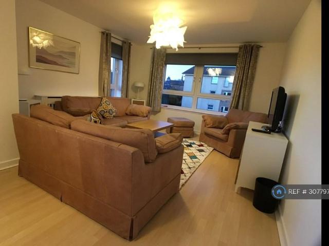 Whitehill Place, Glasgow, G31 1 bed in a flat share to rent £540 pcm £125 pw