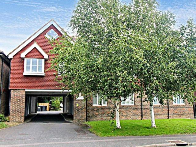 Whitehill Road, East Sussex TN6 1 bed apartment to rent £900 pcm £208 pw