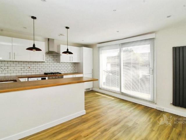 Whitehorse Road, Croydon, CR0 2 bed apartment to rent £1,650 pcm £381 pw