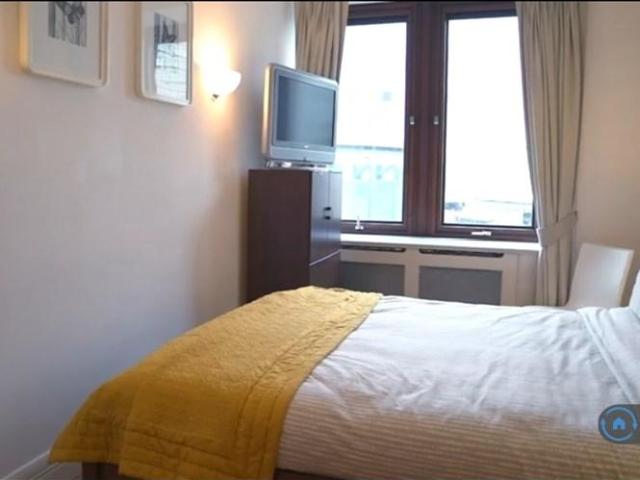 Whitehouse Apartments, London, SE1 1 bed flat to rent £2,580 pcm £595 pw