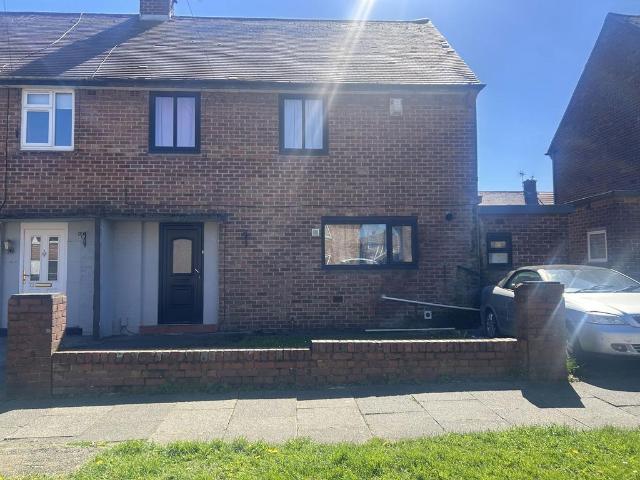 Whitehouse Lane, North Shields, Tyne. 3 bed semi detached house to rent £1,100 pcm £254 pw