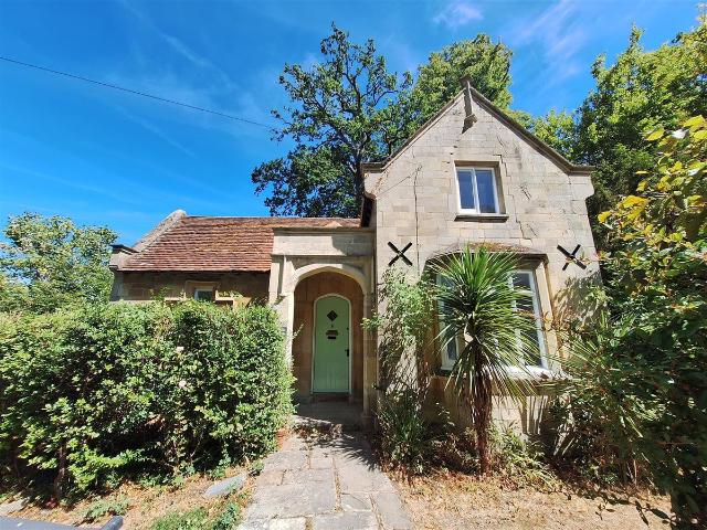 Whiteknights Road, Earley, Reading RG6, 1 bed detached house to rent, £1,495 pcm | PrimeLocation