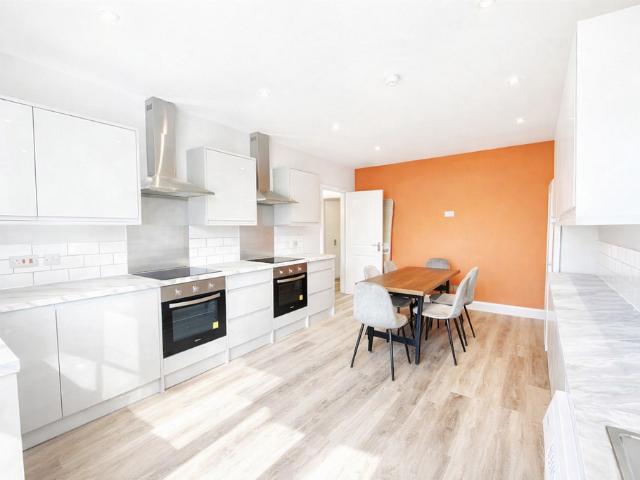Whiteladies Road, Bristol BS8 11 bed terraced house to rent £845 pcm £195 pw