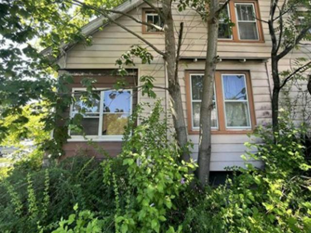 Whiteland Ave