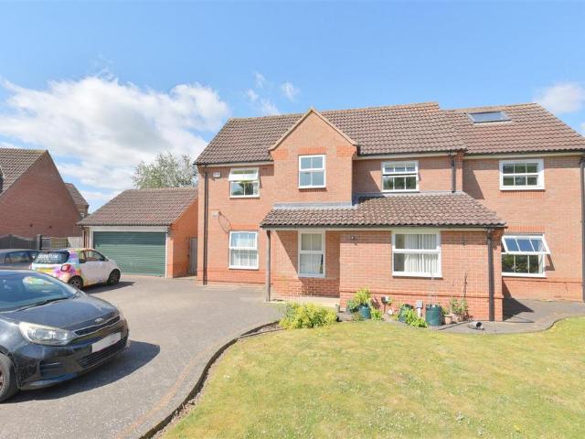 Whitelands, Earswick, York 7 bed detached house to rent £3,500 pcm £808 pw