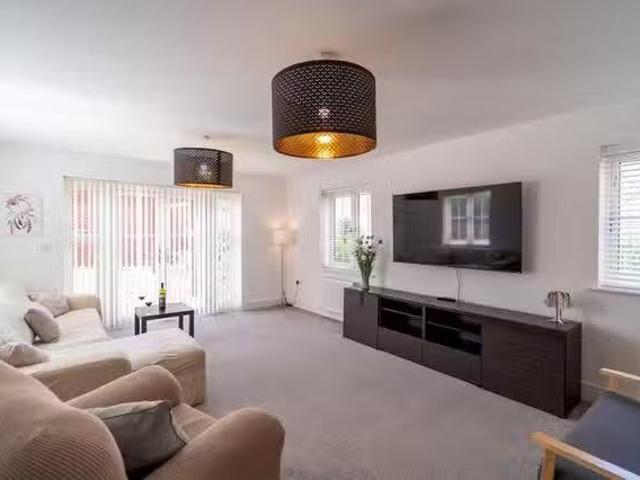 Whitelands Way