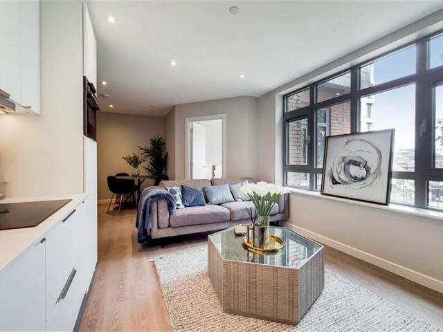 Whitelocke House TW3, 1 bed flat to rent, £1,650 pcm | PrimeLocation