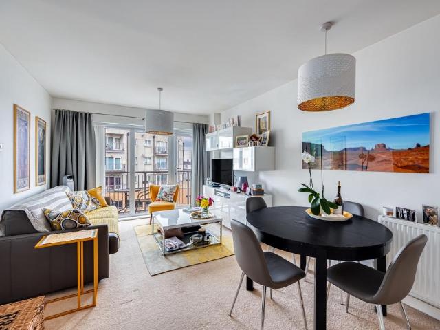 Whitestone Way, Croydon, CR0 1 bed flat to rent £1,400 pcm £323 pw