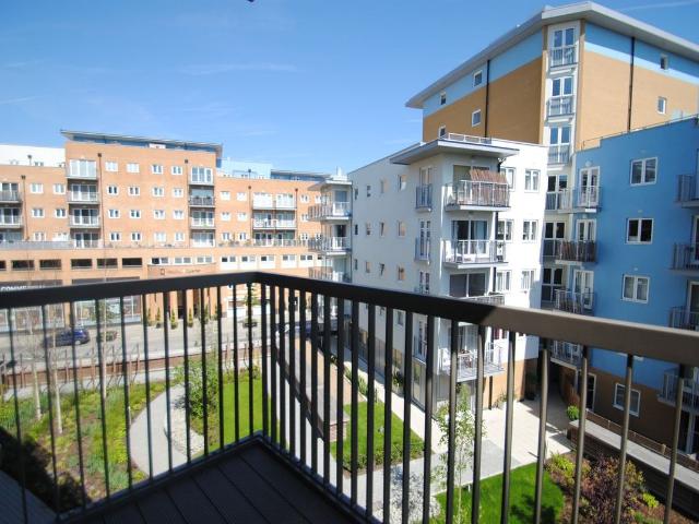Whitestone Way, Croydon CR0, 2 bed flat to rent, £1,750 pcm | PrimeLocation
