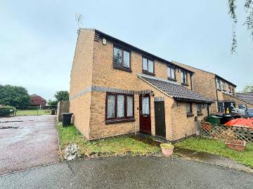 Whites Close, Greenhithe DA9, 3 bed end terrace house to rent, £2,000 pcm | PrimeLocation