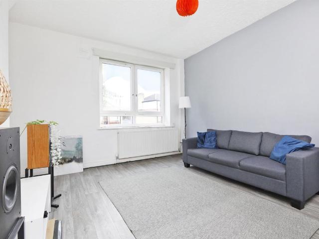 Whites Grounds Estate, London SE1, 2 bed flat to rent, £2,250 pcm | PrimeLocation