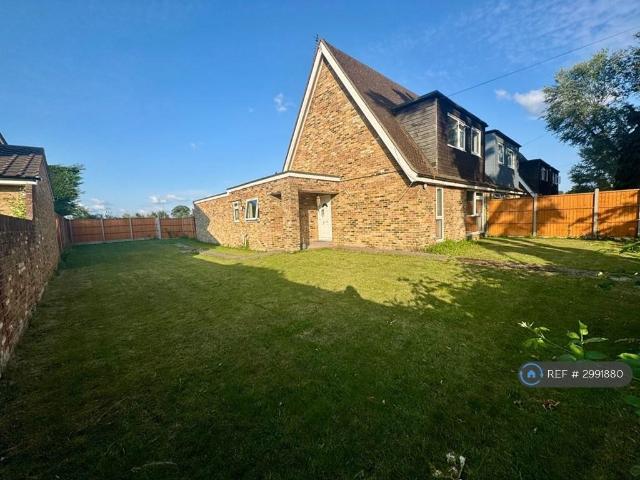 Whites Lane, Windsor, SL3 3 bed semi detached house to rent £2,099 pcm £484 pw