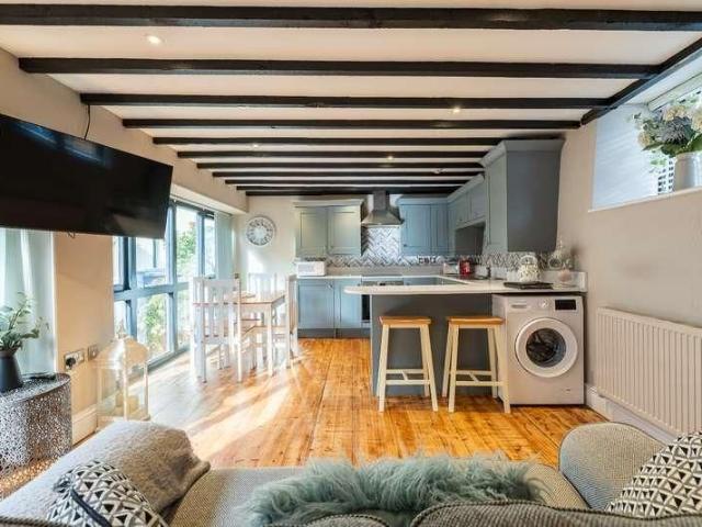 Whites Yard, Fore Street, Castle, BA7
