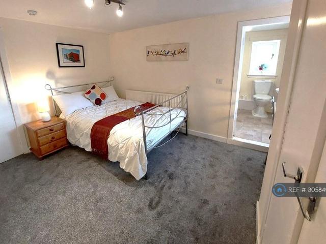 Whitesands, Dumfries, DG1 1 bed in a house share to rent £680 pcm £157 pw