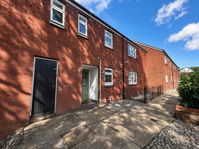 Whitethorn Close, Norwich NR6, 3 bed terraced house to rent, £1,300 pcm | PrimeLocation