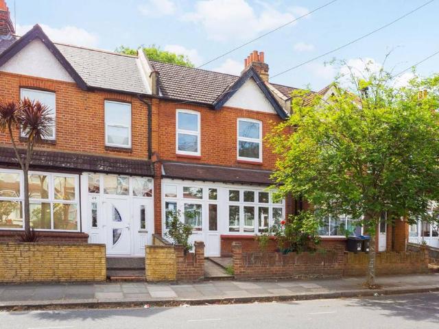 Whitford Gardens, CR4 4 bed terraced house to rent £2,800 pcm £646 pw