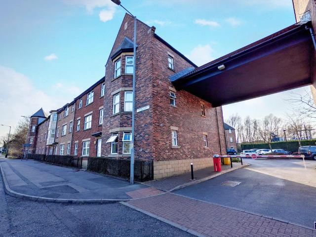 Whitfield Court, Durham, DH1 2 bed apartment to rent £750 pcm £173 pw