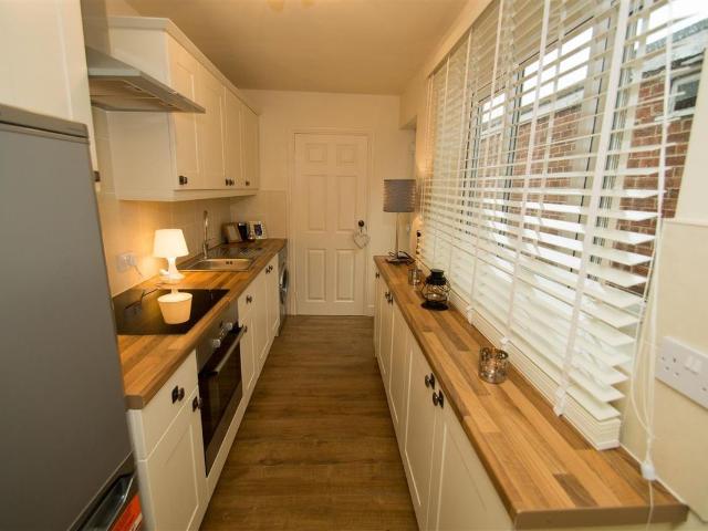 Whitfield Street, Newark NG24, 2 bed terraced house to rent, £750 pcm | PrimeLocation