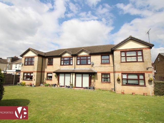 Whitley Road, Hoddesdon EN11 1 bed flat to rent £1,250 pcm £288 pw