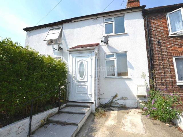 Whitley Street, Reading RG2, 3 bed terraced house to rent, £1,950 pcm | PrimeLocation