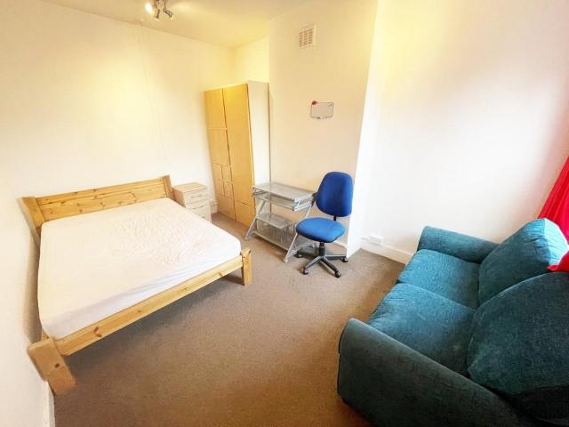 Whitley Street, Reading 1 bed in a flat share to rent £600 pcm £138 pw
