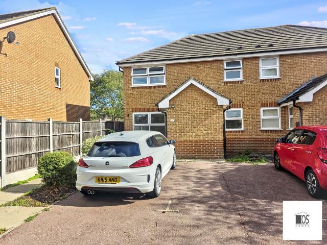 Whitmore Avenue, Romford RM3, 1 bed semi detached house to rent, £1,400 pcm | PrimeLocation