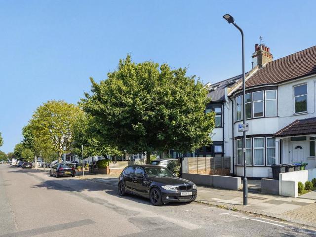 Whitmore Gardens, Kensal Rise, London NW10, 4 bed terraced house to rent, £3,500 pcm | PrimeLocation