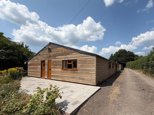Whitnage Rd, Sampford Peverell, Tiverton EX16, 4 bed bungalow to rent, £2,050 pcm | PrimeLocation