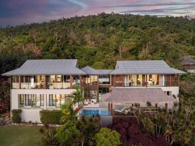 Whitsunday Architectural Masterpiece First Time Offered | 4 Bed | 4 Bath | 8,475m² | Pool