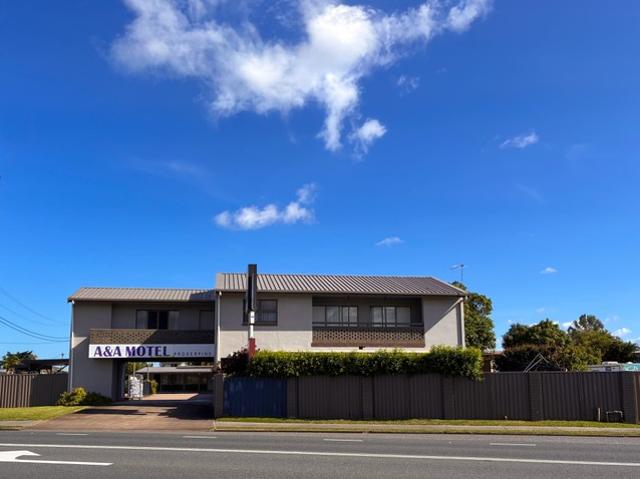 Whitsunday Gateway Motel: 14 rooms, $343k avg profit, growth upside | Resort Brokers ID: FH009225