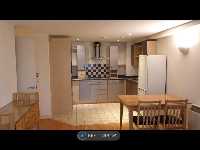 Whitworth Street West, Manchester M1, 2 bed flat to rent, £1,420 pcm | PrimeLocation