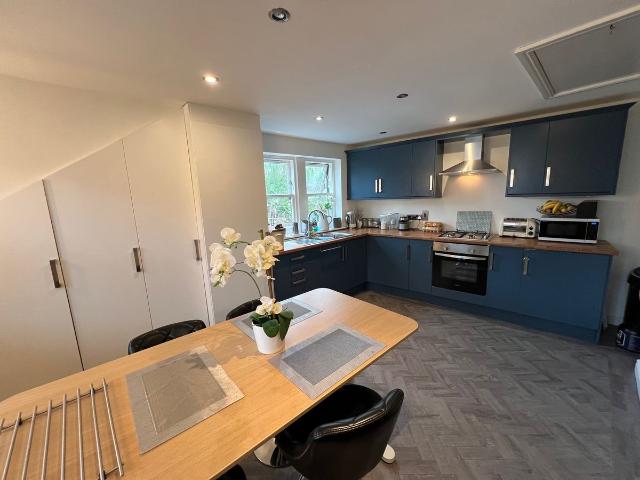 Whitworth Road, Sheffield S10, 1 bed flat to rent, £1,000 pcm | PrimeLocation