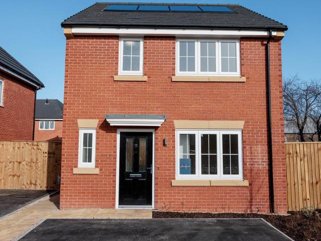 Whitton at Lunts Heath, Lunts Heath. 3 bed detached house £1,700 pcm £392 pw