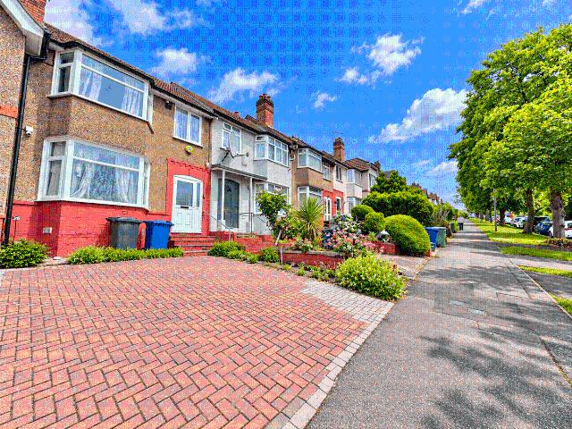 Whitton Avenue East, Greenford UB6, 3 bed terraced house to rent, £2,495 pcm | PrimeLocation