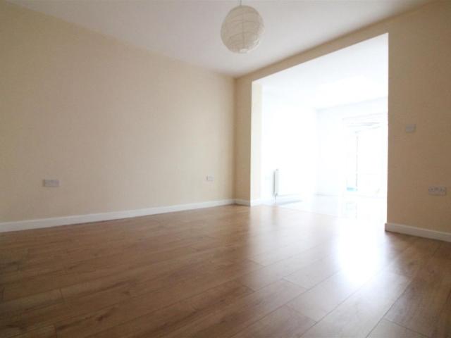 Whitton Avenue East, Greenford UB6, 4 bed terraced house to rent, £2,800 pcm | PrimeLocation
