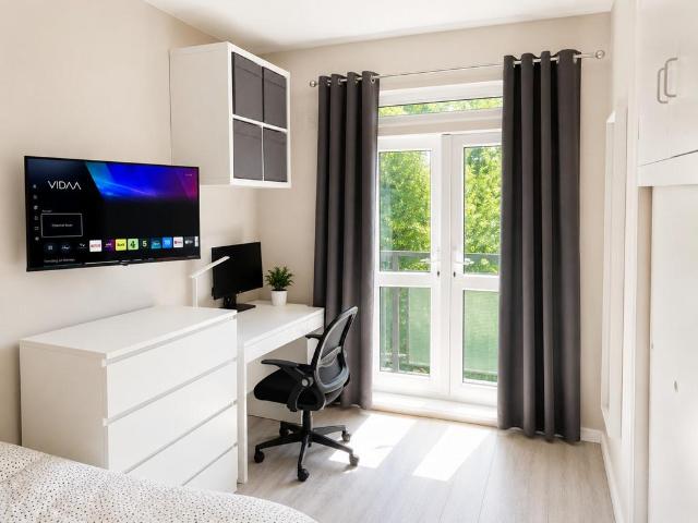 Whitton Walk 4 bed flat share to rent £1,250 pcm £288 pw