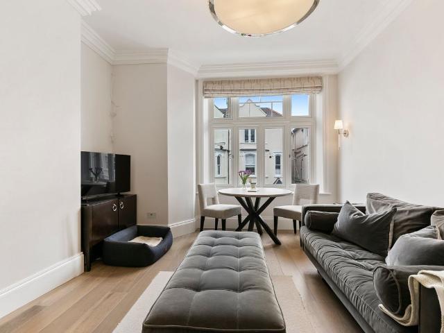 Whittingstall Mansions, Parsons Green SW6, 1 bed flat to rent, £3,250 pcm | PrimeLocation