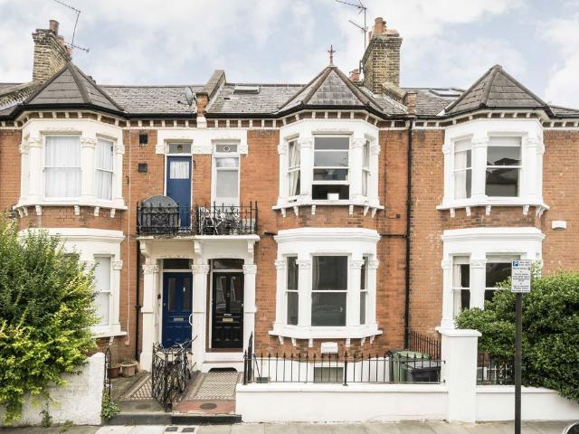 Whittingstall Road, Parsons Green, London SW6, 3 bed flat to rent, £3,900 pcm | PrimeLocation