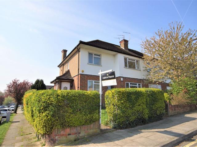 Whittington Way, Pinner HA5, 2 bed maisonette to rent, £1,750 pcm | PrimeLocation