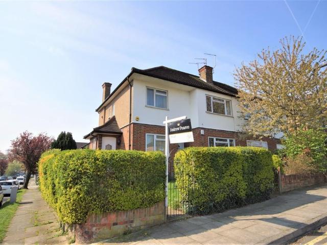Whittington Way, Pinner HA5 2 bed maisonette to rent £1,750 pcm £404 pw