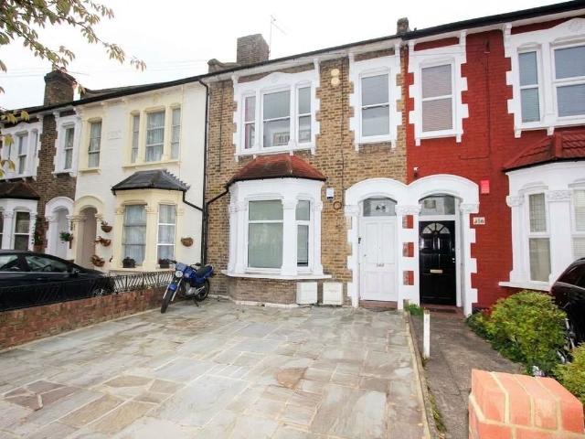 Whittington Road, Wood Green N22, 2 bed flat to rent, £2,250 pcm | PrimeLocation
