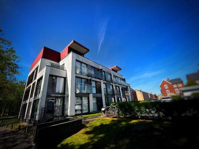 Whittle House, Abbeyfields CO2, 2 bed flat to rent, £1,300 pcm | PrimeLocation