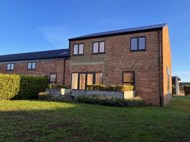 Whittlesey Road, Benwick PE15 3 bed semi detached house to rent £1,750 pcm £404 pw