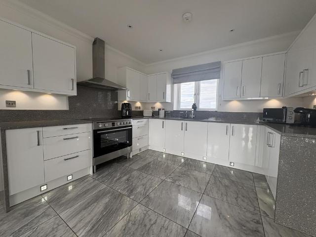 Whittlesey Road, MARCH 4 bed detached house to rent £2,200 pcm £508 pw